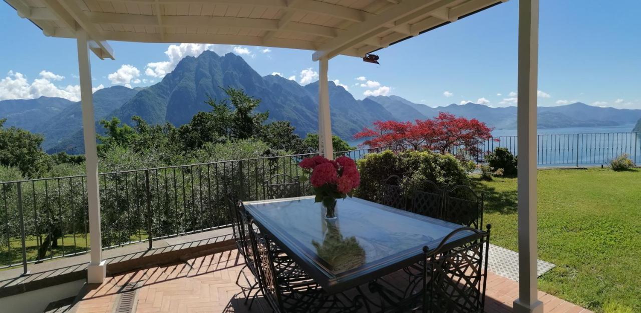 Villa Daniela Riva di Solto Eksteriør billede